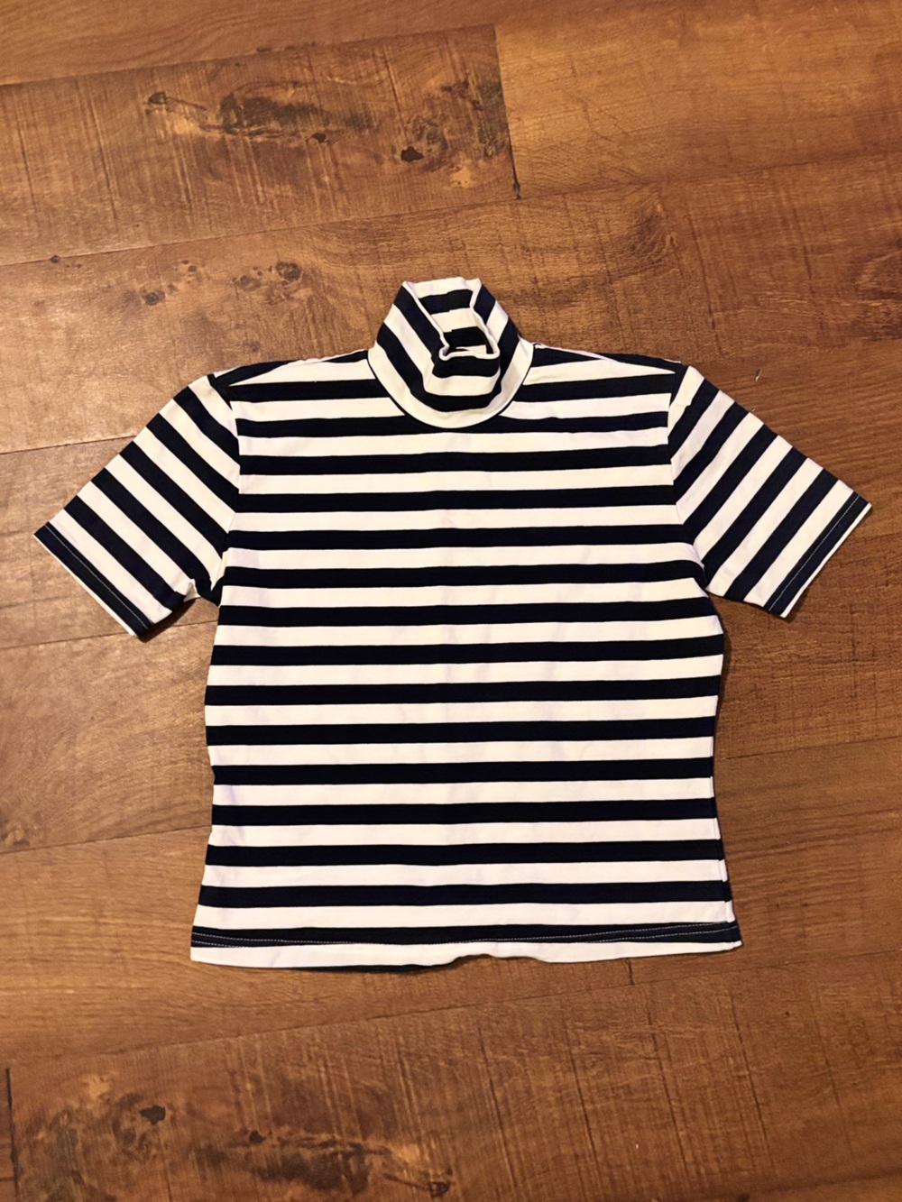i C B Striped Short-Sleeve Turtleneck Top - Black & White